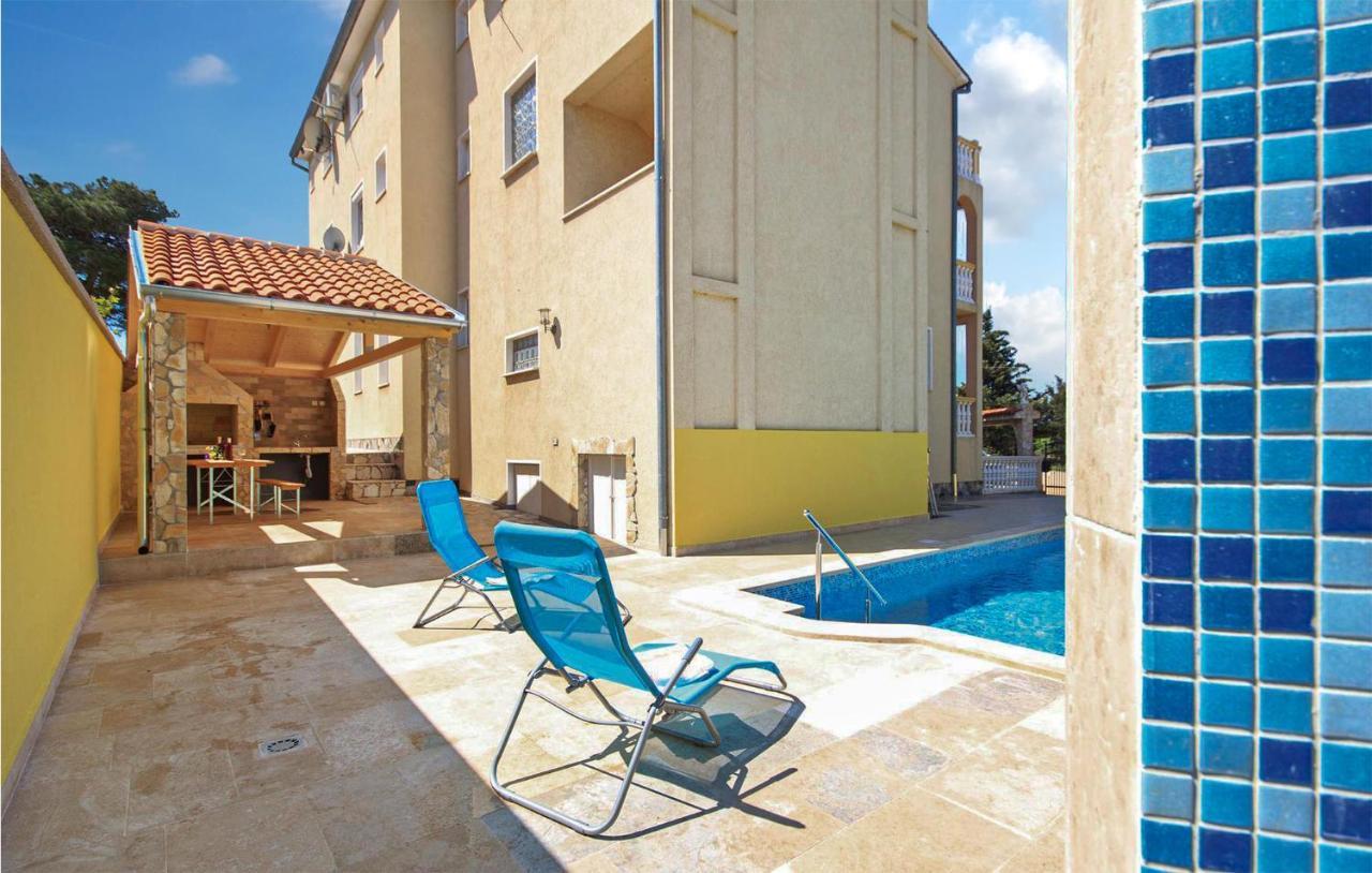 Beautiful In With Wifi Apartment Pula