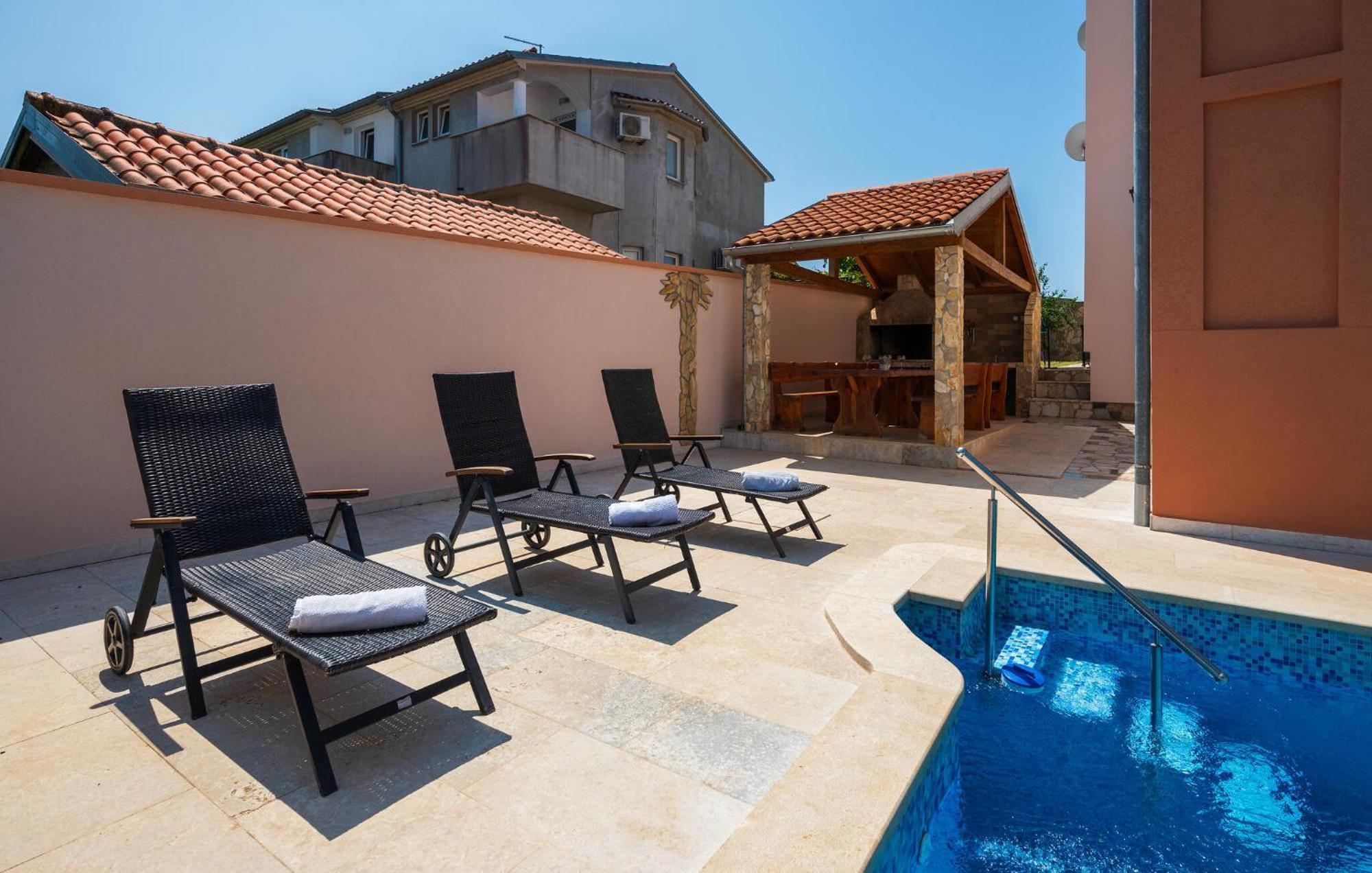 Apartment Beautiful In With Wifi Pula
